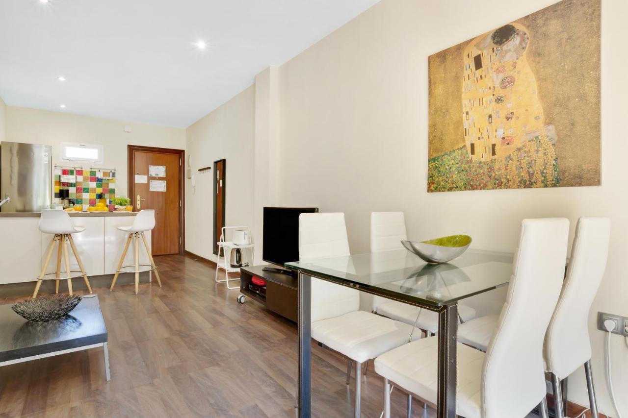 Rocio Anexo By Ivi Real Estate Apartment ตอร์เรโมลิโนส ภายนอก รูปภาพ