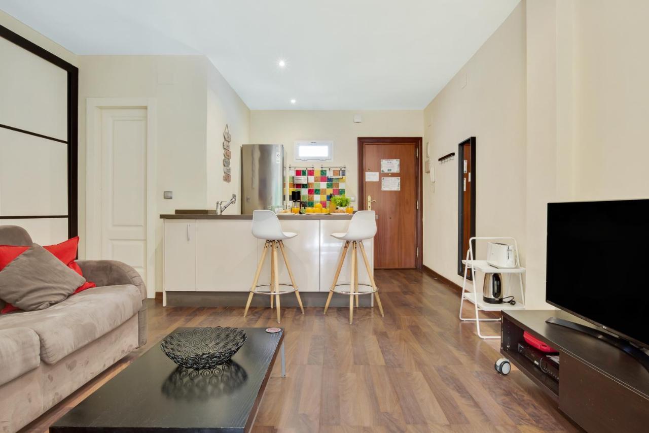 Rocio Anexo By Ivi Real Estate Apartment ตอร์เรโมลิโนส ภายนอก รูปภาพ